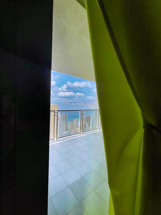 Beautiful Near With Panoramic Sea-view Apartment *